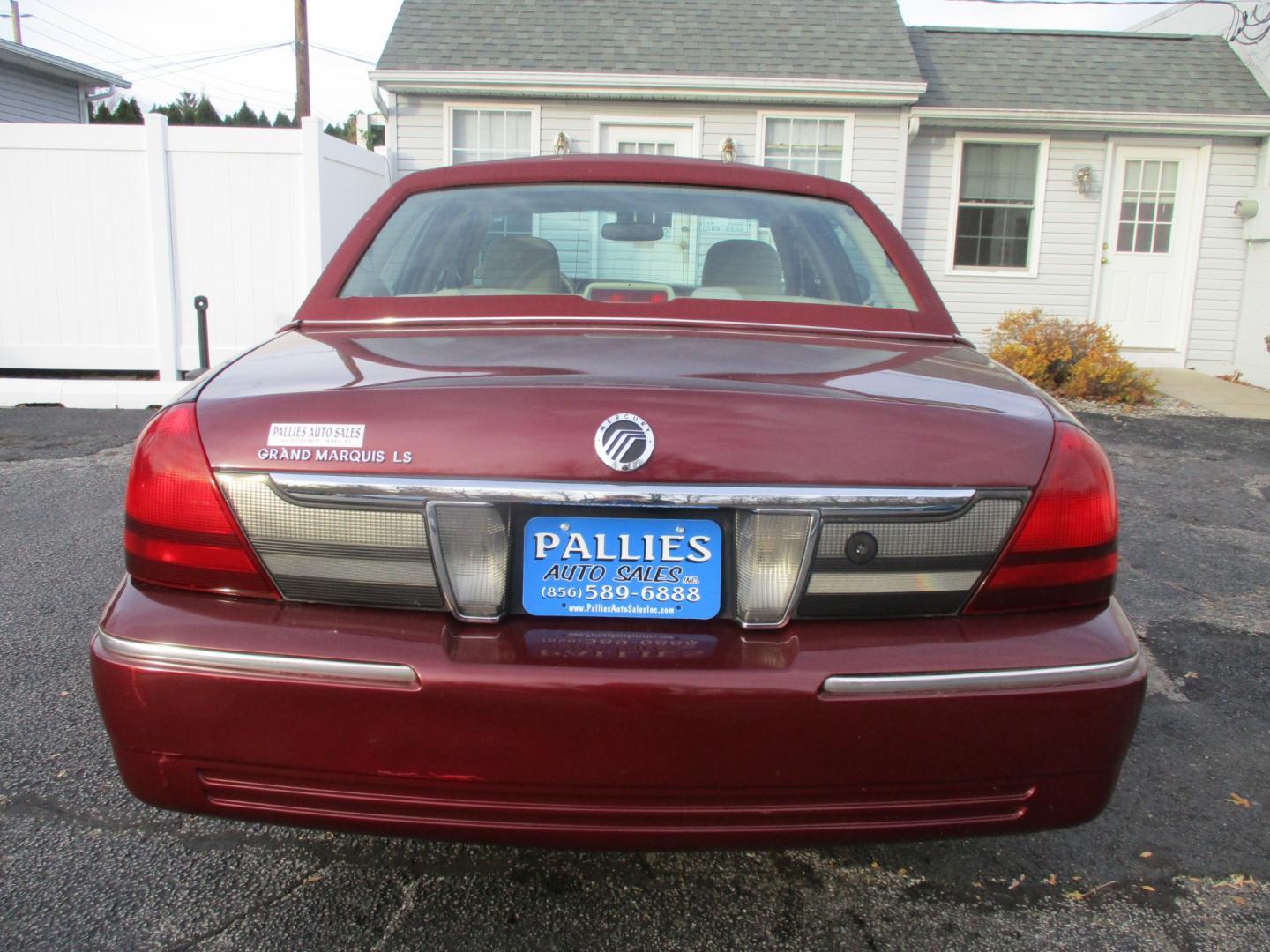 2009 MAROON Mercury Grand Marquis (2MEHM75V09X) , AUTOMATIC transmission, located at 540a Delsea Drive, Sewell, NJ, 08080, (856) 589-6888, 39.752560, -75.111206 - Photo#5